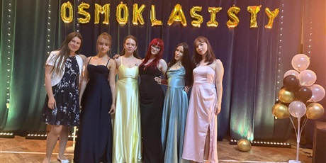 Powiększ grafikę: bal-osmoklasisty-702966.jpg