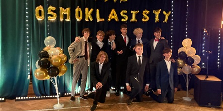 Powiększ grafikę: bal-osmoklasisty-702970.jpg