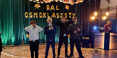 Powiększ grafikę: bal-osmoklasisty-703015.jpg