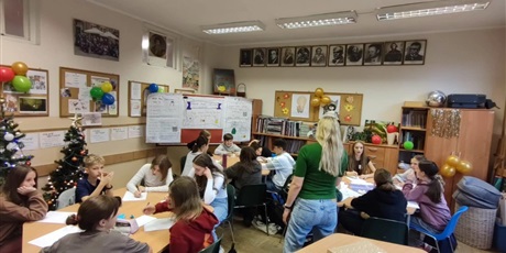 Powiększ grafikę: DEBATA