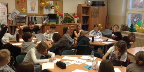 Powiększ grafikę: DEBATA