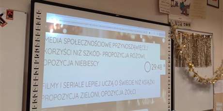 Powiększ grafikę: DEBATA