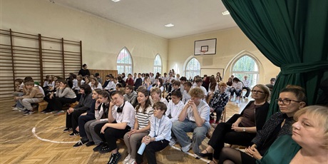 Powiększ grafikę: DZIEŃ EDUKACJI NARODOWEJ