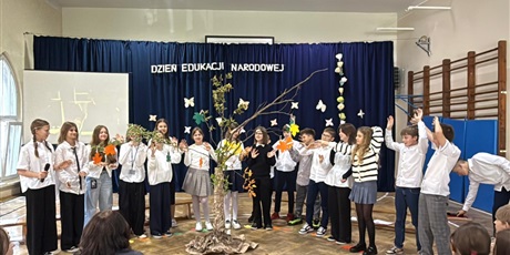 Powiększ grafikę: DZIEŃ EDUKACJI NARODOWEJ
