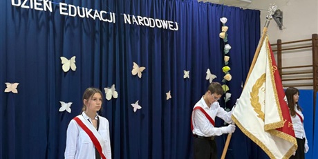 Powiększ grafikę: DZIEŃ EDUKACJI NARODOWEJ