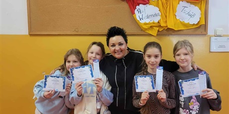 Powiększ grafikę: KONKURS ŚWIĄTECZNEJ PIOSENKI OBCOJĘZYCZNEJ