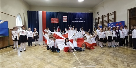 Powiększ grafikę: obchody-swieta-niepodleglosci-654366.jpg