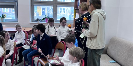 Powiększ grafikę: PASOWANIE NA CZYTELNIKA