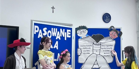 Powiększ grafikę: PASOWANIE NA CZYTELNIKA