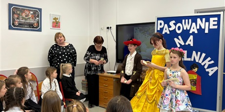 Powiększ grafikę: PASOWANIE NA CZYTELNIKA