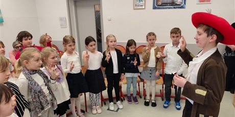 Powiększ grafikę: PASOWANIE NA CZYTELNIKA