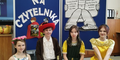 Powiększ grafikę: PASOWANIE NA CZYTELNIKA