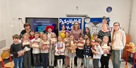 Powiększ grafikę: PASOWANIE NA CZYTELNIKA