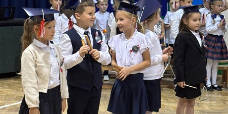 Powiększ grafikę: PASOWANIE NA UCZNIA