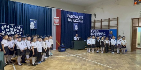 Powiększ grafikę: PASOWANIE NA UCZNIA