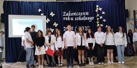 Powiększ grafikę: POŻEGNANIE KLAS 8