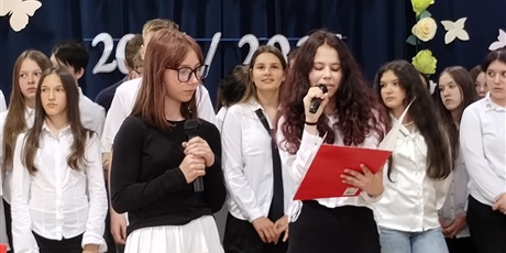Powiększ grafikę: POŻEGNANIE KLAS 8