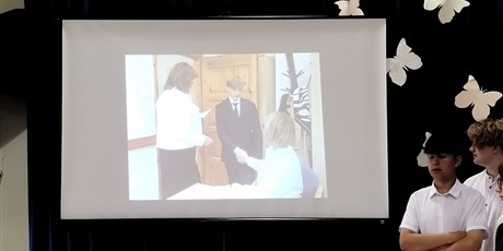 Powiększ grafikę: POŻEGNANIE KLAS 8