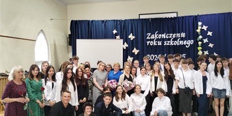 Powiększ grafikę: POŻEGNANIE KLAS 8