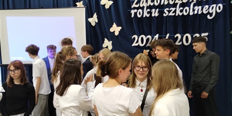 Powiększ grafikę: POŻEGNANIE KLAS 8