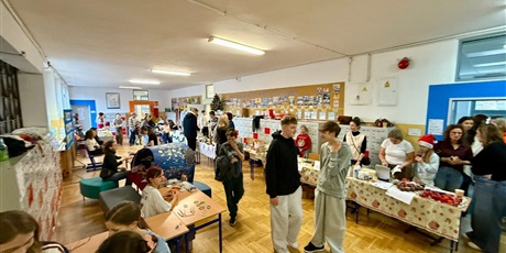 Powiększ grafikę: ŚWIĄTECZNY FESTYN RODZINNY