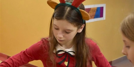 Powiększ grafikę: ŚWIĄTECZNY FESTYN RODZINNY