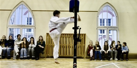 Powiększ grafikę: ŚWIĄTECZNY FESTYN RODZINNY