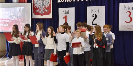 Powiększ grafikę: swieto-konstytucji-3-maja-610495.jpg
