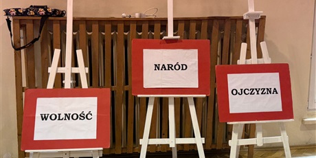 Powiększ grafikę: swieto-konstytucji-3-maja-691329.jpg