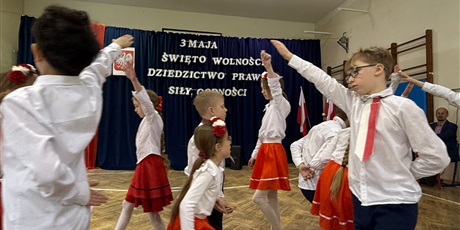 Powiększ grafikę: swieto-konstytucji-3-maja-691333.jpg