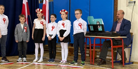 Powiększ grafikę: swieto-konstytucji-3-maja-691342.jpg