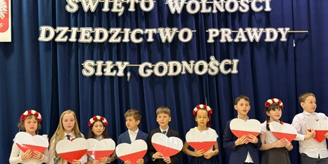 Powiększ grafikę: swieto-konstytucji-3-maja-691360.jpg