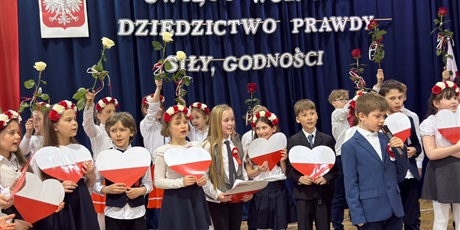 Powiększ grafikę: swieto-konstytucji-3-maja-691372.jpg