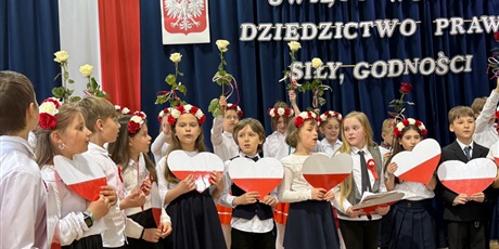Powiększ grafikę: swieto-konstytucji-3-maja-691373.jpg