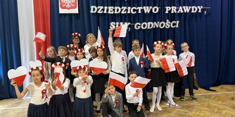 Powiększ grafikę: swieto-konstytucji-3-maja-691375.jpg