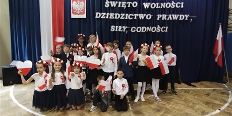 Powiększ grafikę: swieto-konstytucji-3-maja-691383.jpg