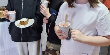 Powiększ grafikę: tumbo-pomaga-657037.jpg