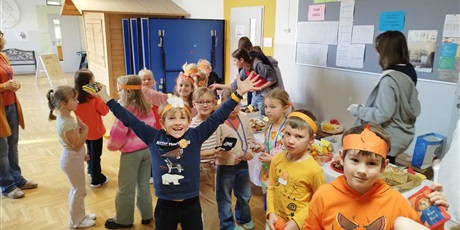 Powiększ grafikę: tumbo-pomaga-657042.jpg