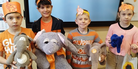 Powiększ grafikę: tumbo-pomaga-657044.jpg