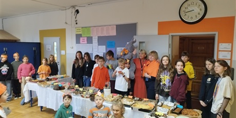 Powiększ grafikę: tumbo-pomaga-657055.jpg