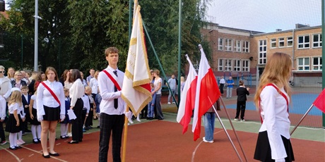 Powiększ grafikę: UROCZYSTE ROZPOCZĘCIE ROKU SZKOLNEGO 2025/2026