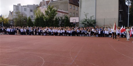 Powiększ grafikę: UROCZYSTE ROZPOCZĘCIE ROKU SZKOLNEGO 2025/2026