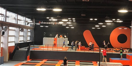 Powiększ grafikę: w-jump-city-48220.jpg