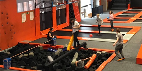 Powiększ grafikę: w-jump-city-48225.jpg