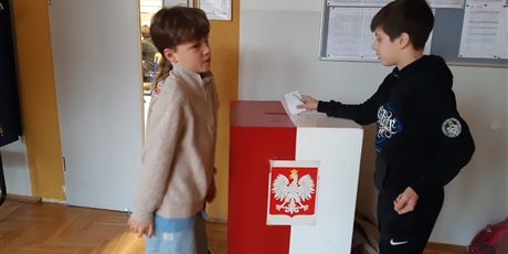 Powiększ grafikę: wybory-do-budzetu-uczniowskiego-665057.jpg