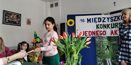 Powiększ grafikę: xviii-miedzyszkolny-konkurs-jednego-aktora-692449.jpg