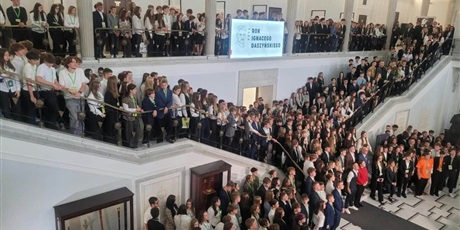 Powiększ grafikę: xxxii-sesja-sejmu-dzieci-i-mlodziezy-717864.jpg