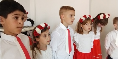 Powiększ grafikę: Z WIZYTĄ U SENIORÓW