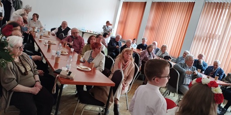 Powiększ grafikę: z-wizyta-u-seniorow-693778.jpg