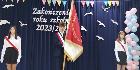 Powiększ grafikę: zakonczenie-roku-szkolnego-2023-24-544237.jpg